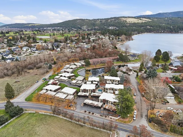 $335,000 | 301 South Liberty Lake Road, Unit #3, Liberty Lake, WA 99019