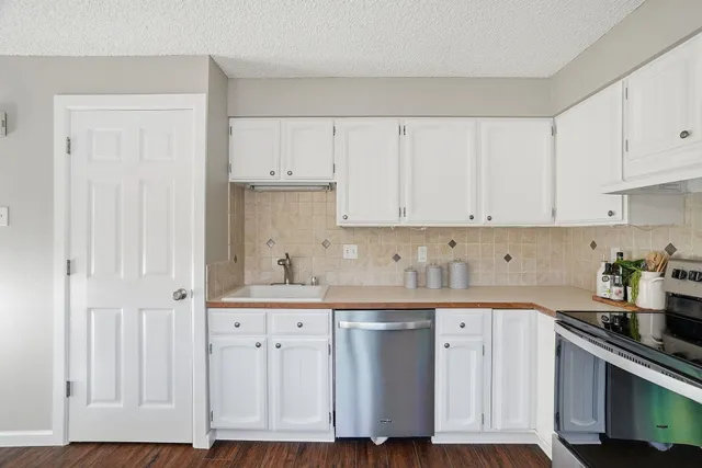 $335,000 | 301 South Liberty Lake Road, Unit #3, Liberty Lake, WA 99019