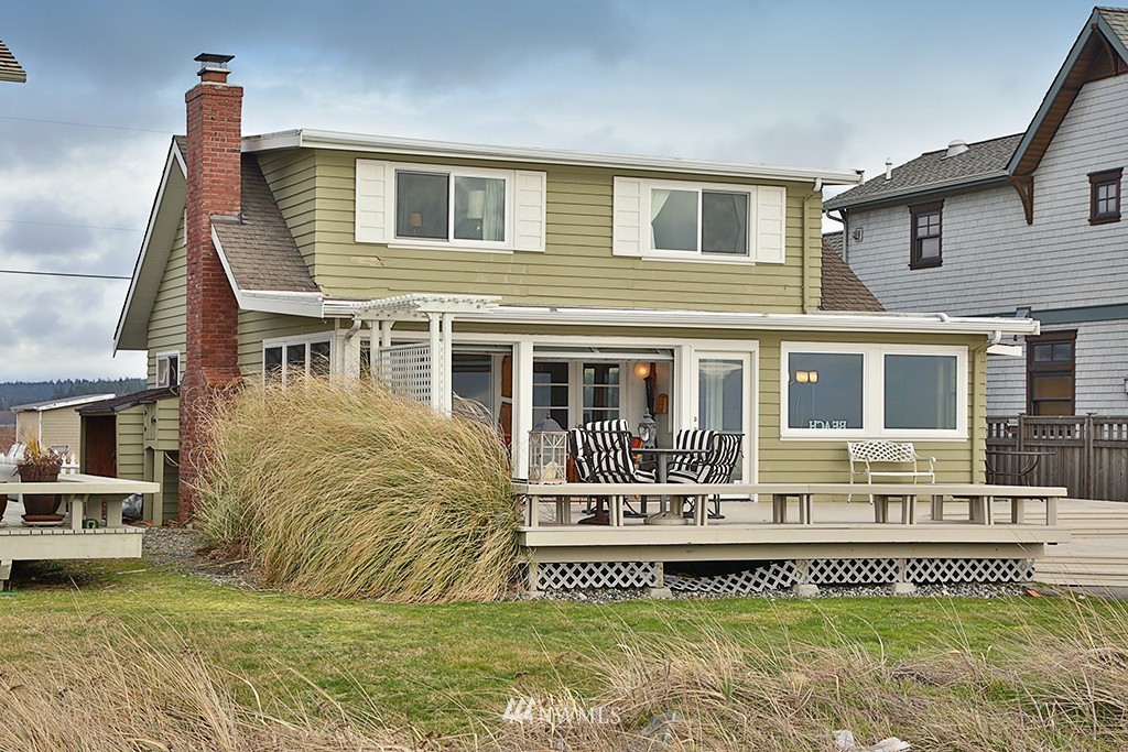 2476 Sunlight Beach Road Clinton, WA 98236 - Photo 1 of 23 Gallery Image 1