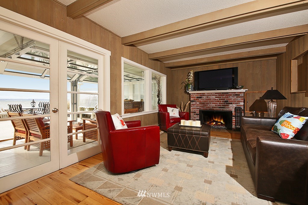 2476 Sunlight Beach Road Clinton, WA 98236 - Photo 6 of 23 Gallery Image 6