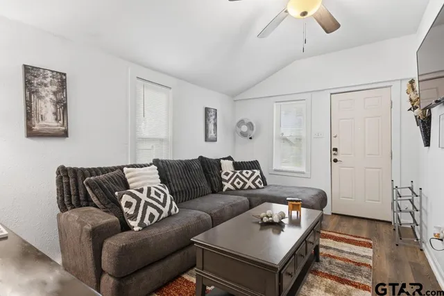 $250,000 | 10124 County Road 280, Tyler, TX 75702