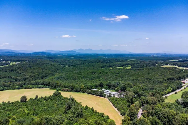 $1,000,000 | 2-15093 Moneta Road, Moneta, VA 24121