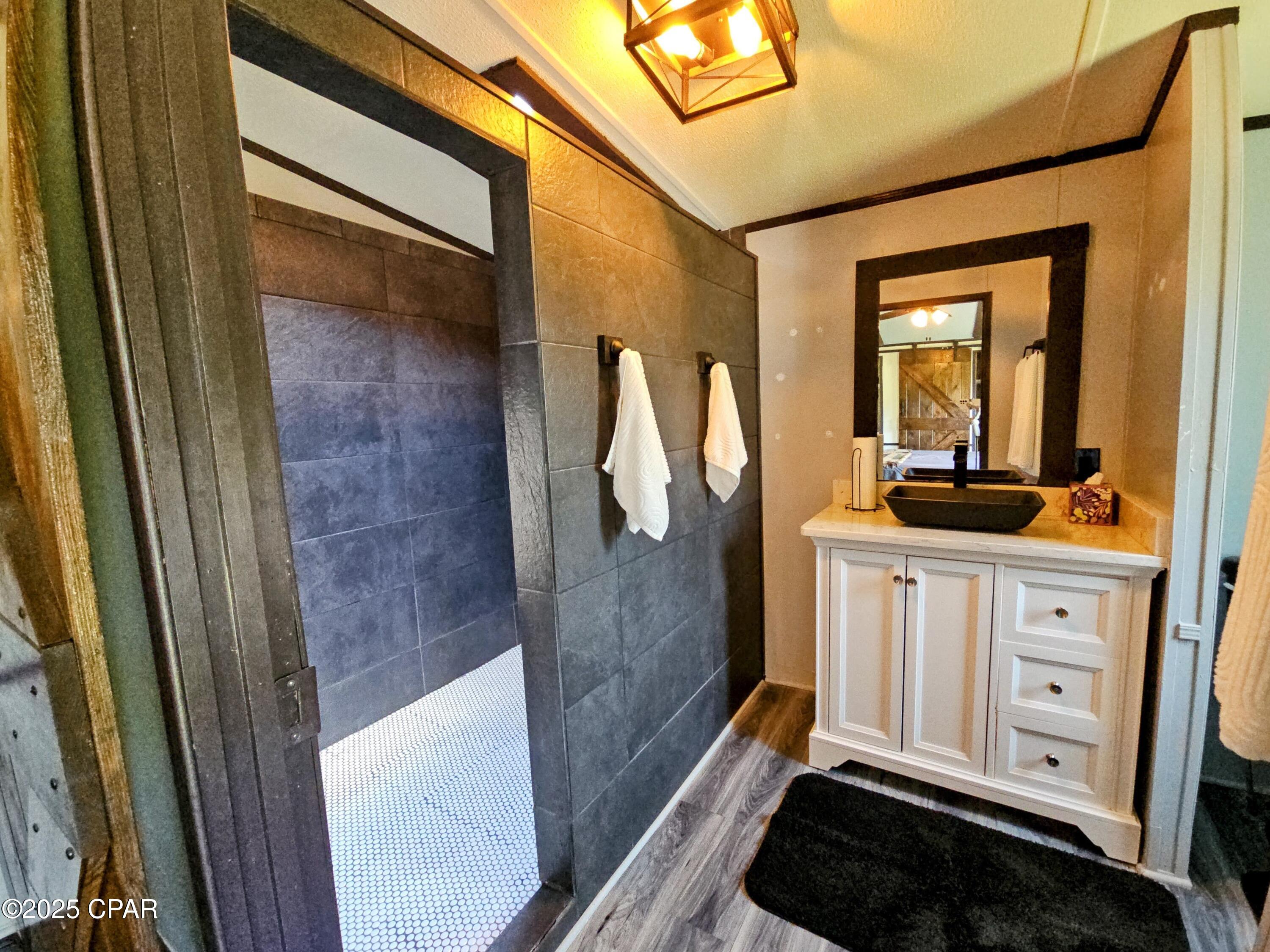 20512 Dickerson Road Fountain, FL 32438 - Photo 21 of 50