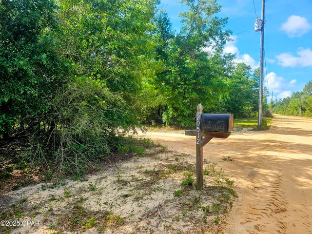 $249,000 | 20512 Dickerson Road, Fountain, FL 32438