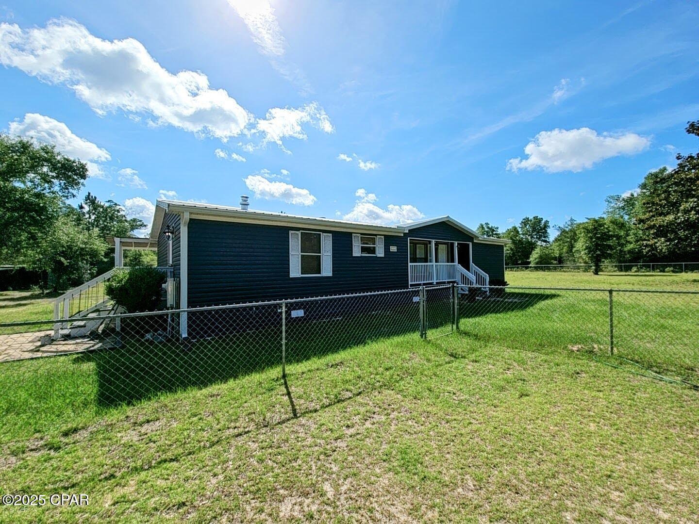 20512 Dickerson Road Fountain, FL 32438 - Photo 6 of 50