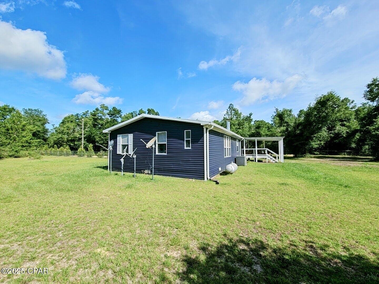 20512 Dickerson Road Fountain, FL 32438 - Photo 9 of 50