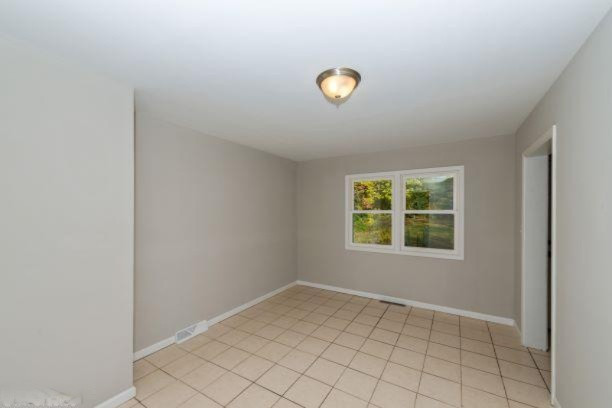 1090 West Giles Road Muskegon, MI 49445 - Photo 9 of 25 09_1090WGILESROAD_2009_HiRes