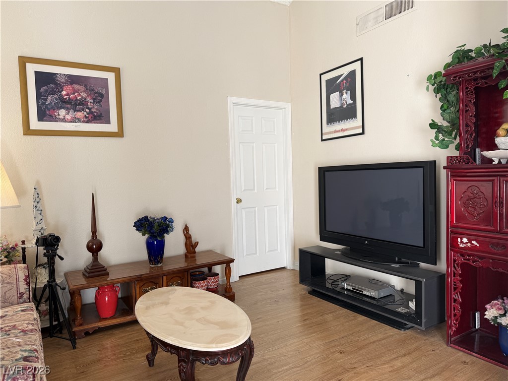 4421 Fernbrook Road Las Vegas, NV 89103 - Photo 3 of 28