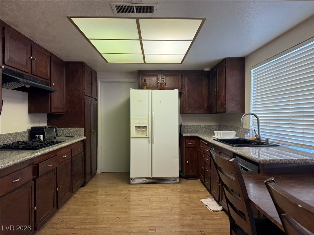 4421 Fernbrook Road Las Vegas, NV 89103 - Photo 4 of 28