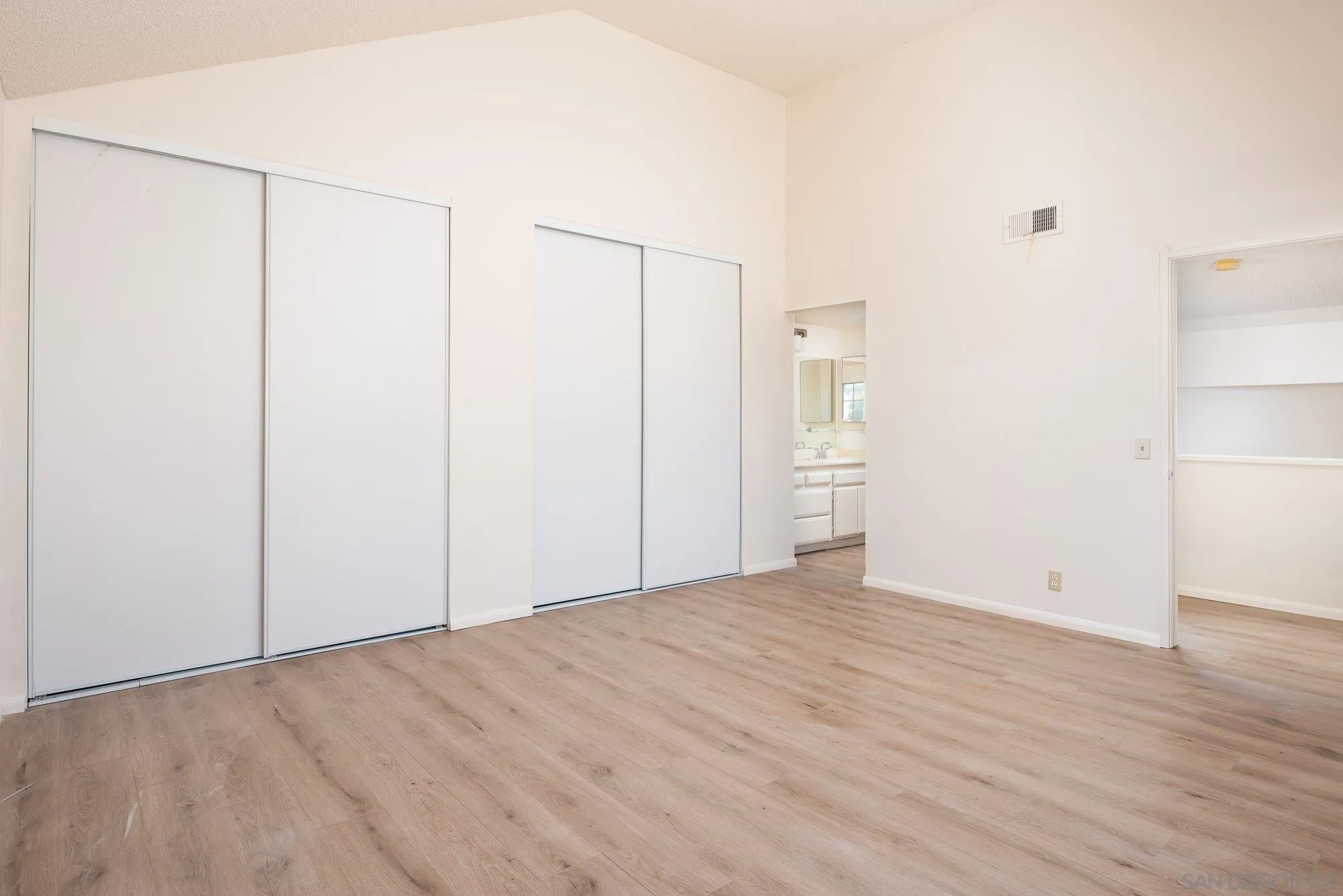 467 Nantucket Glen Escondido, CA 92027 - Photo 15 of 26 a view of an empty room with wooden floor