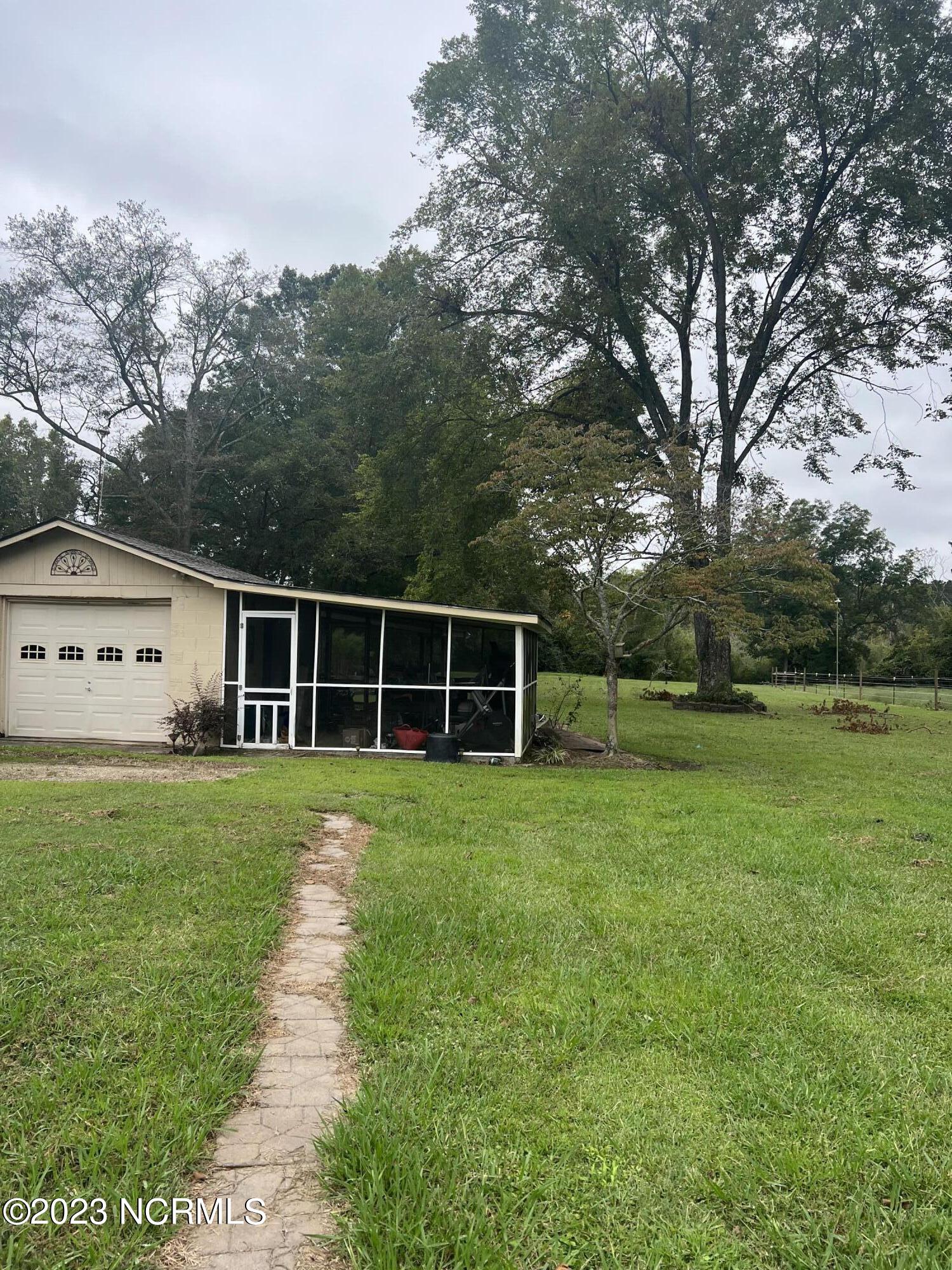 105 Swindell Road Pantego, NC 27860 - Photo 4 of 17 CEB5651A-8705-473A-8396-EE4C77B12CCB