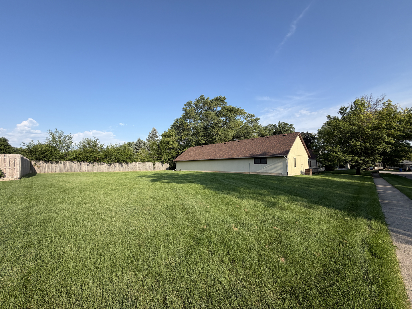 925 West Spring Street South Elgin, IL 60177 - Photo 14 of 16 Gallery Image 14