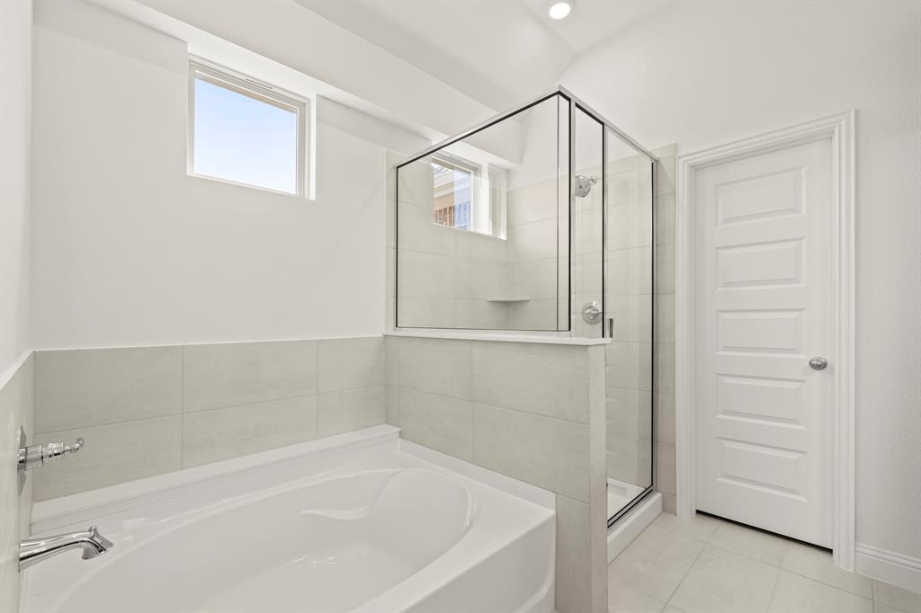 512 Pinnacles Court Forney, TX 75126 - Photo 14 of 28 13_14. 512 Pinnacles - Bath