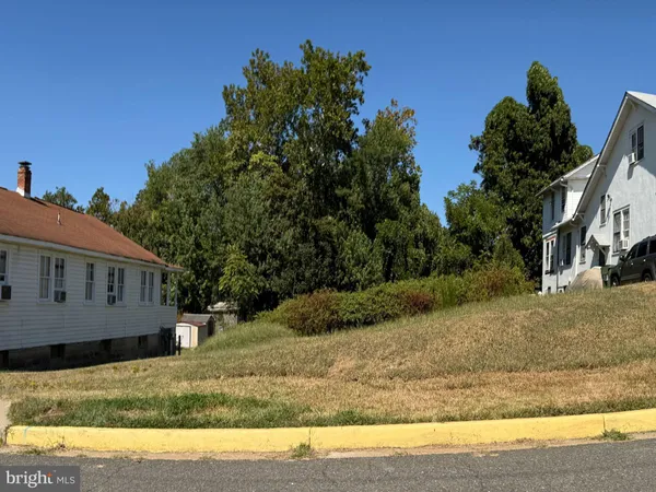 $153,000 | 223 3rd Avenue, Quantico, VA 22134