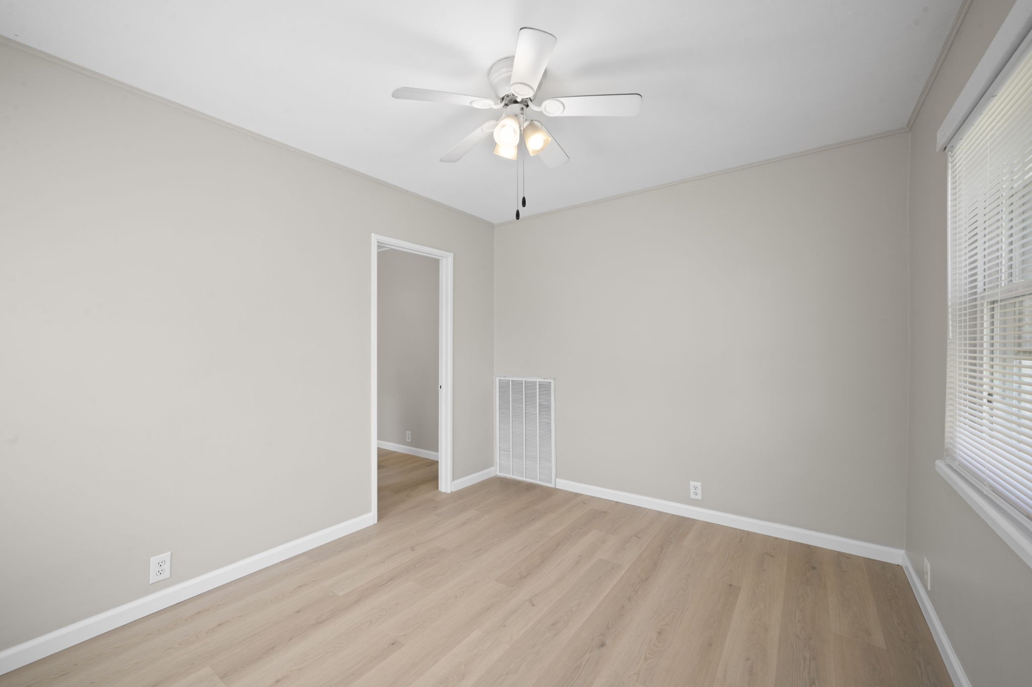521 Hawkins Road, Unit 4 Clarksville, TN 37040 - Photo 4 of 19
