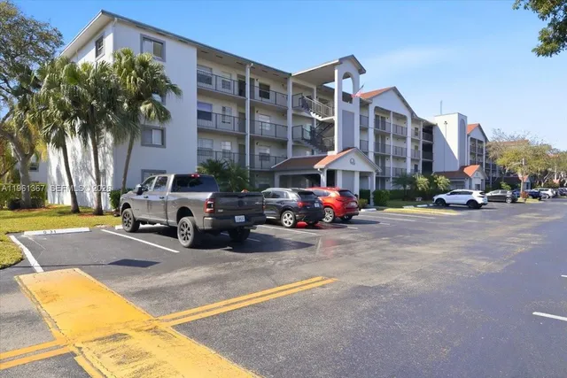 $1,775 | 1400 Southwest 124th Terrace, Unit 207Q, Pembroke Pines, FL 33027