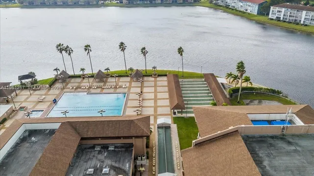 $1,775 | 1400 Southwest 124th Terrace, Unit 207Q, Pembroke Pines, FL 33027