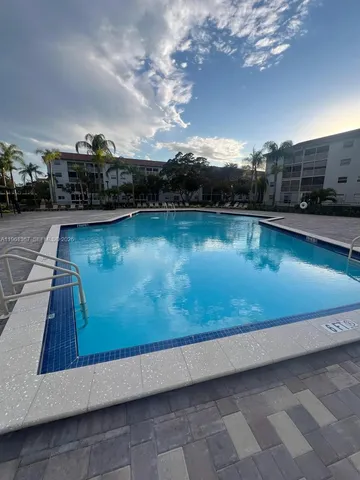 $1,775 | 1400 Southwest 124th Terrace, Unit 207Q, Pembroke Pines, FL 33027