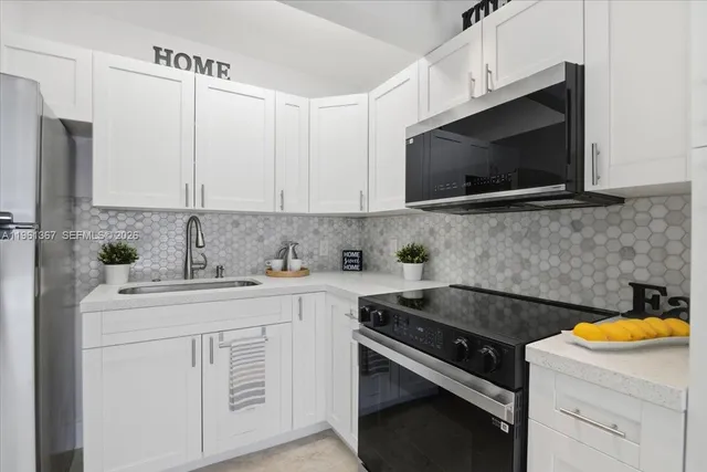 $1,775 | 1400 Southwest 124th Terrace, Unit 207Q, Pembroke Pines, FL 33027