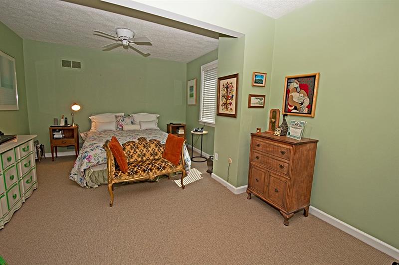 119 Conover Road Pittsburgh, PA 15208 - Photo 13 of 20 Gallery Image 13