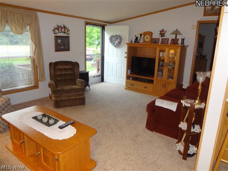 583 Prentice Road Northwest Warren, OH 44481 - Photo 4 of 17