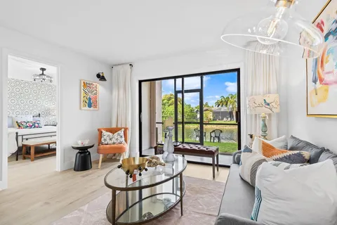 $145,000 | 10442 Sunrise Lakes Boulevard, Unit 111, Sunrise, FL 33322