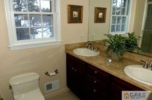 32 Timber Road East Brunswick, NJ 08816 - Photo 6 of 8 Gallery Image 6