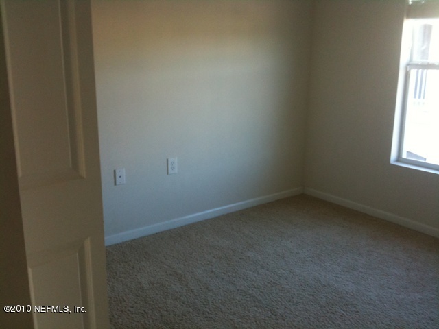 7920 Merrill Road, Unit 1409 Jacksonville, FL 32277 - Photo 5 of 8 BEDROOM