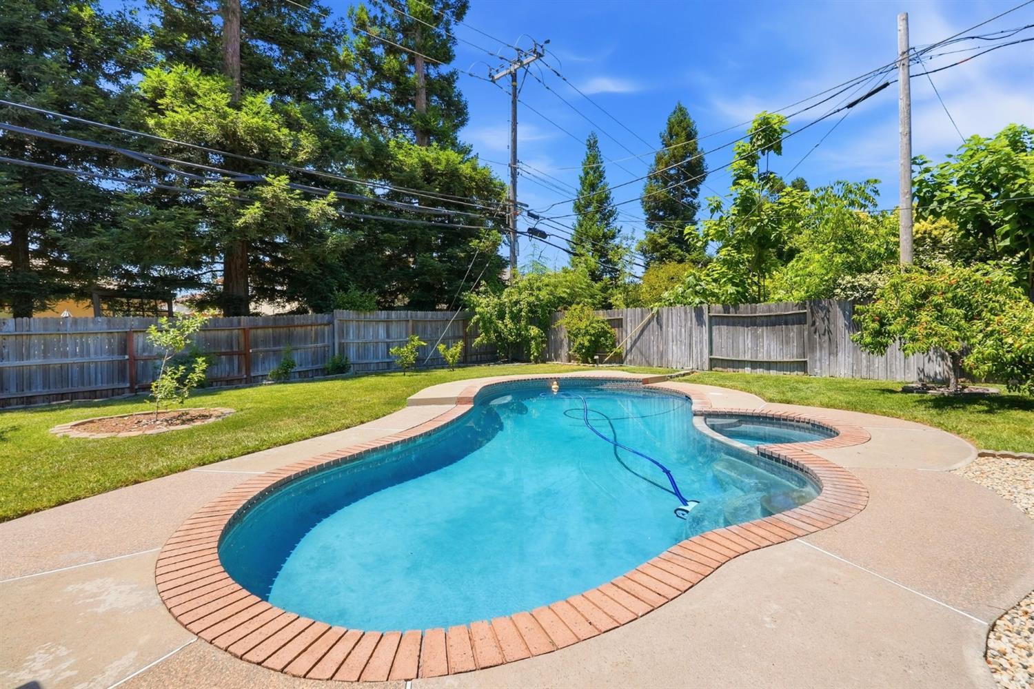 3701 Chamberlain Way Carmichael, CA 95608 - Photo 23 of 28