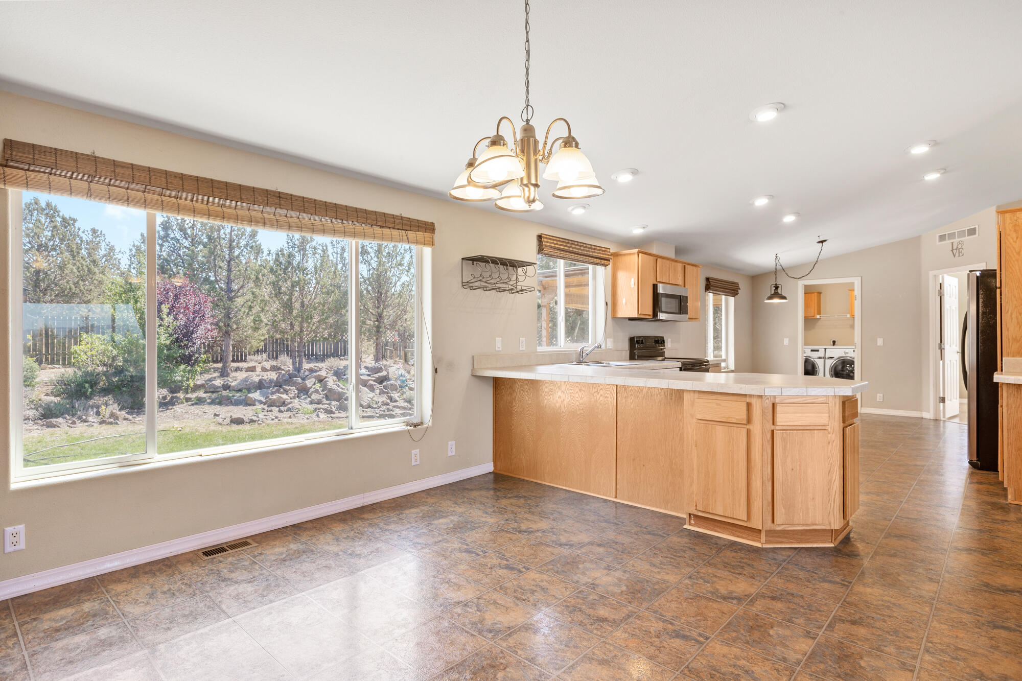 4672 Southeast Adobe Road Prineville, OR 97754 - Photo 7 of 32 #6 Dinning Area