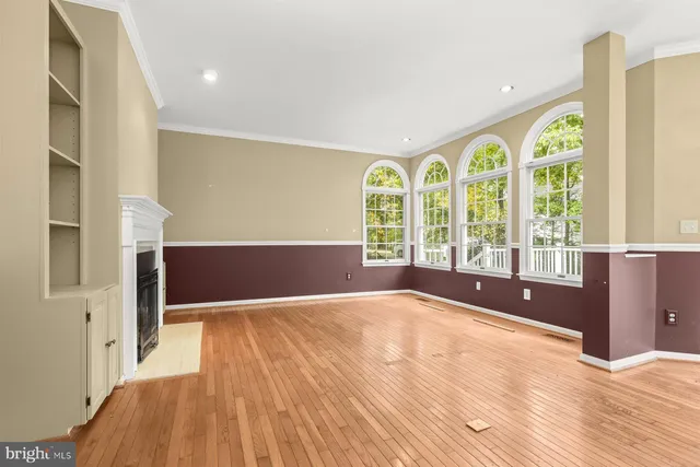 a view of a wooden fence