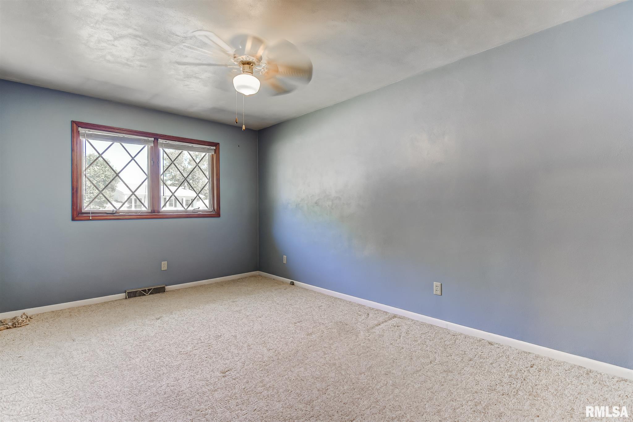 1904 North 24th Street Springfield, IL 62702 - Photo 17 of 39