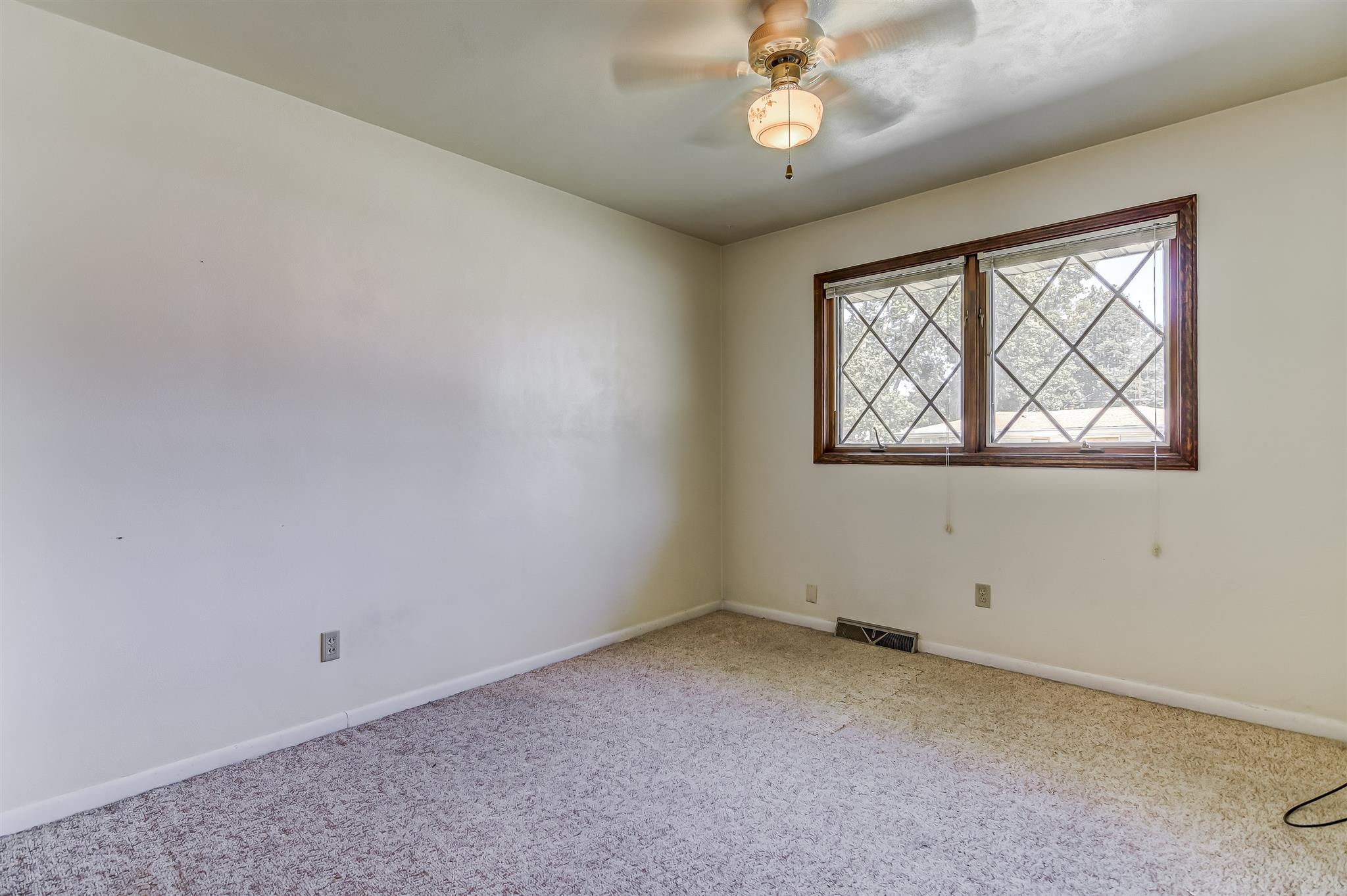 1904 North 24th Street Springfield, IL 62702 - Photo 18 of 39