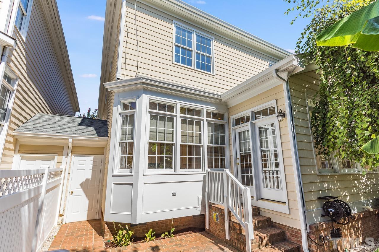3117 Bentley Hill Road Raleigh, NC 27612 - Photo 7 of 27 Only place neighboring townhouse is attached
