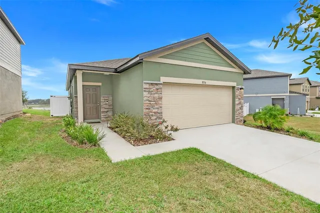 $2,400 | 8716 Sportsman Loop, Groveland, FL 34736