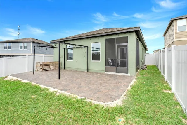 $2,400 | 8716 Sportsman Loop, Groveland, FL 34736