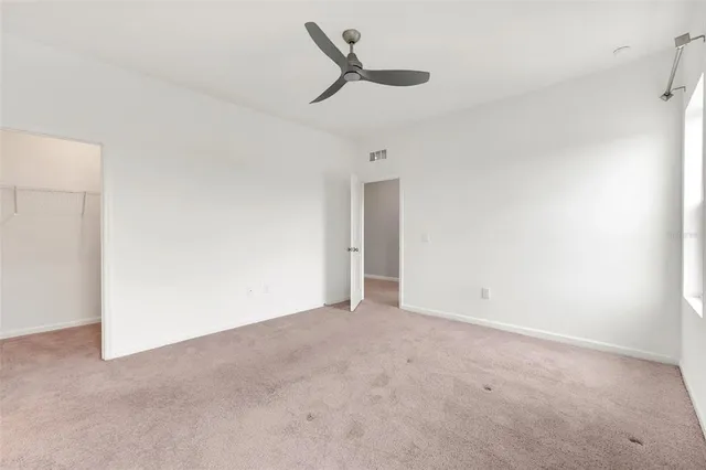 $2,400 | 8716 Sportsman Loop, Groveland, FL 34736