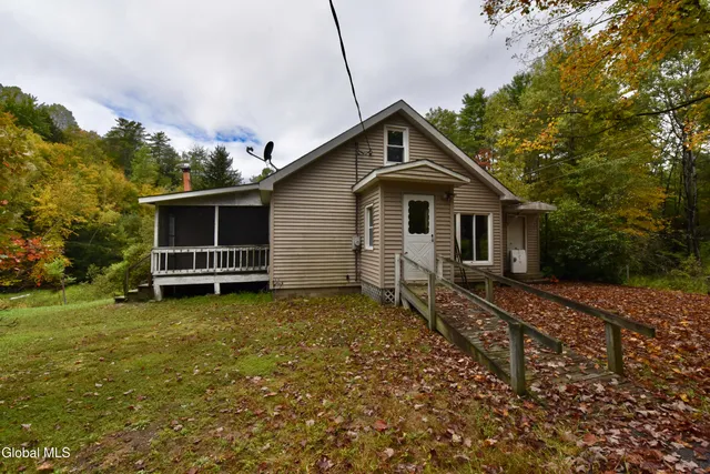 $145,000 | 318 Howe Road, Lake Luzerne, NY 12846