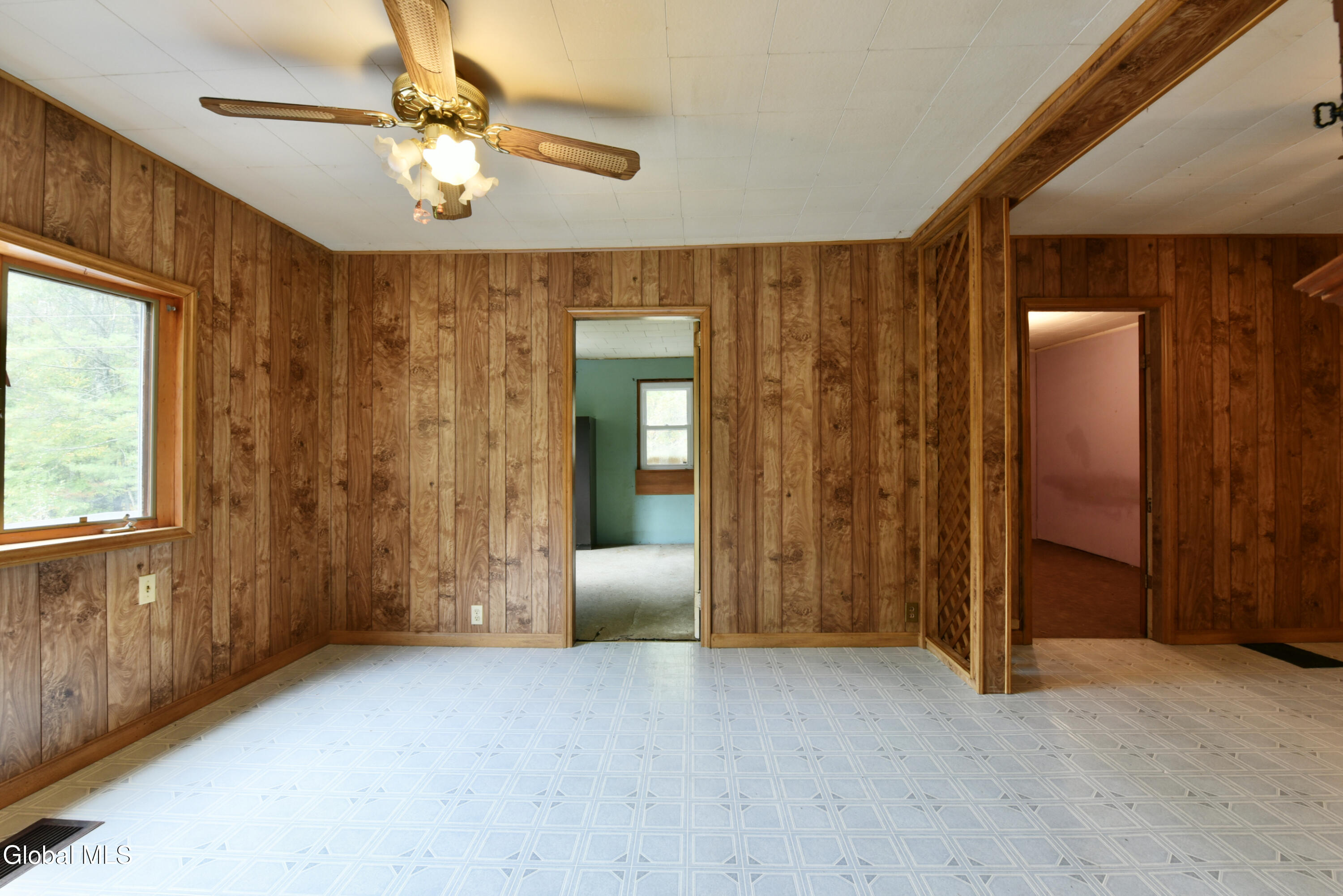 318 Howe Road Lake Luzerne, NY 12846 - Photo 19 of 54 18