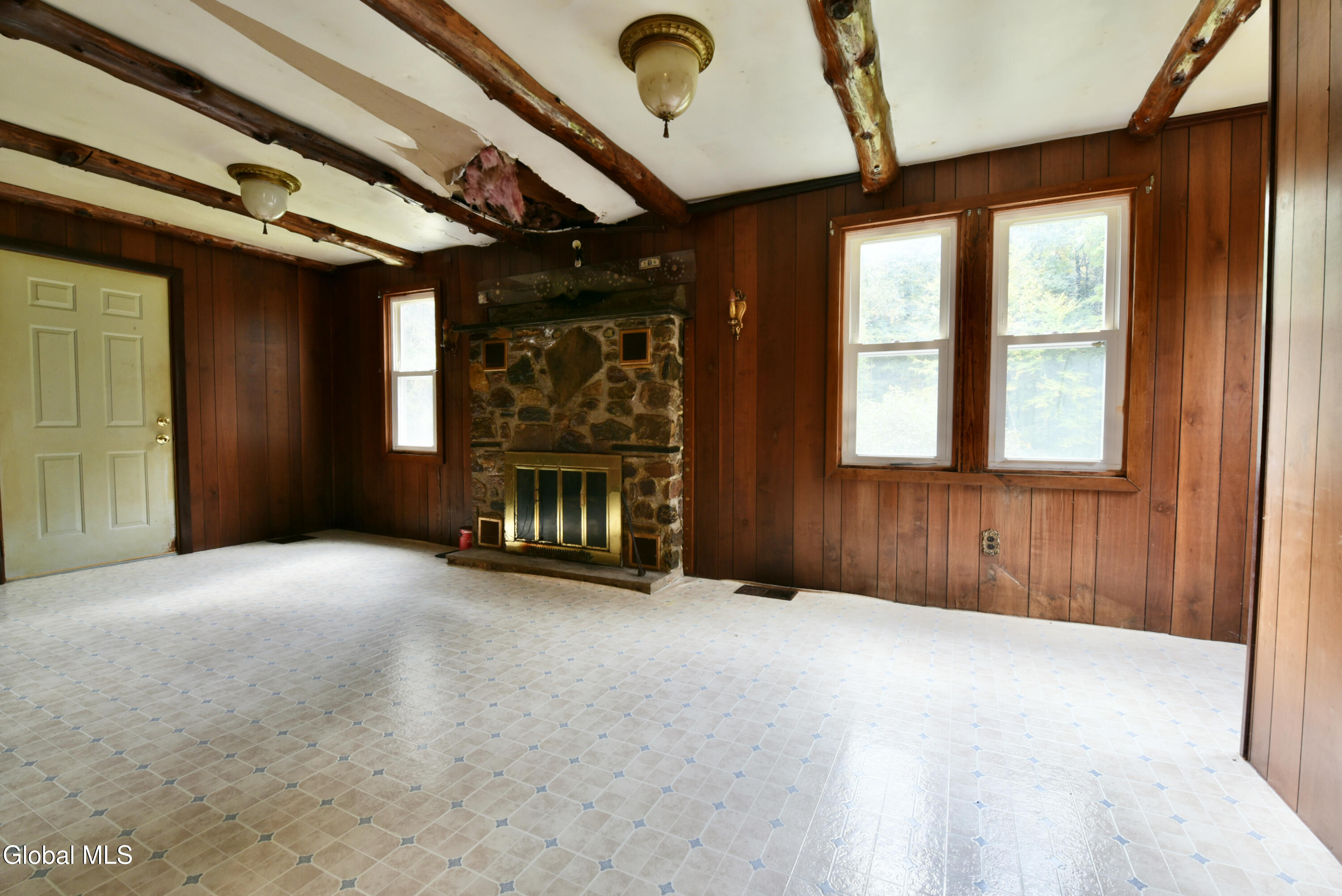 318 Howe Road Lake Luzerne, NY 12846 - Photo 21 of 54 20