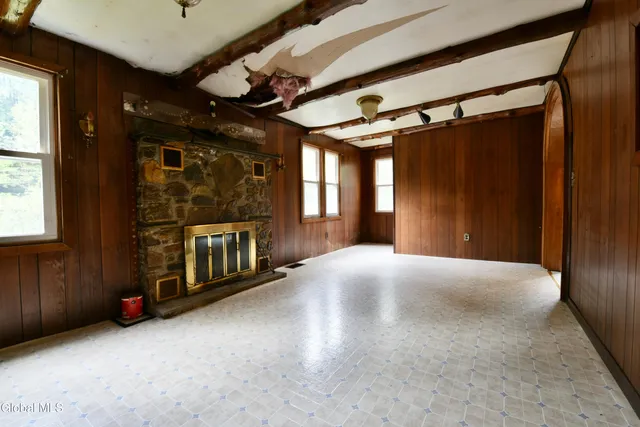 $145,000 | 318 Howe Road, Lake Luzerne, NY 12846