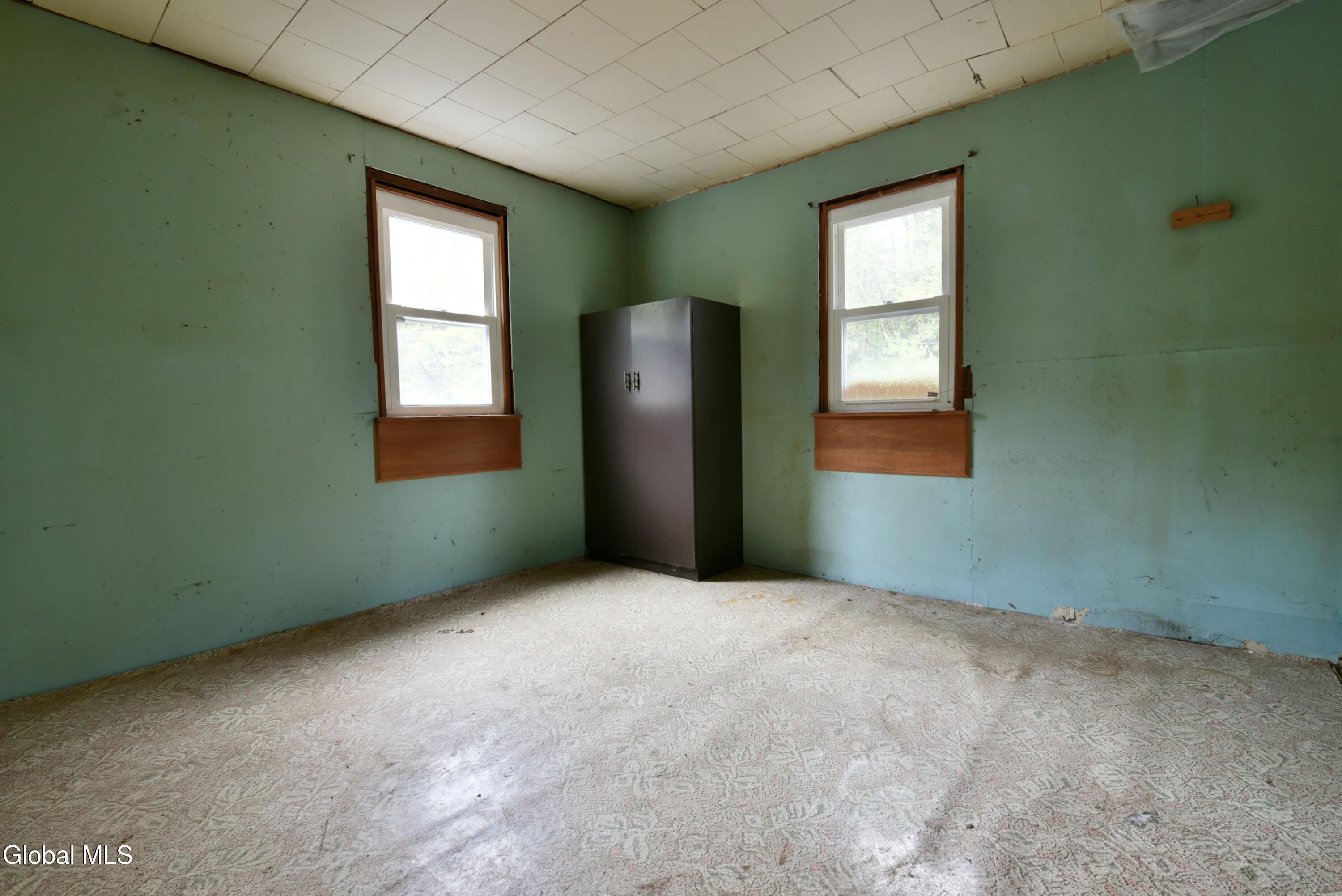 318 Howe Road Lake Luzerne, NY 12846 - Photo 29 of 54 28