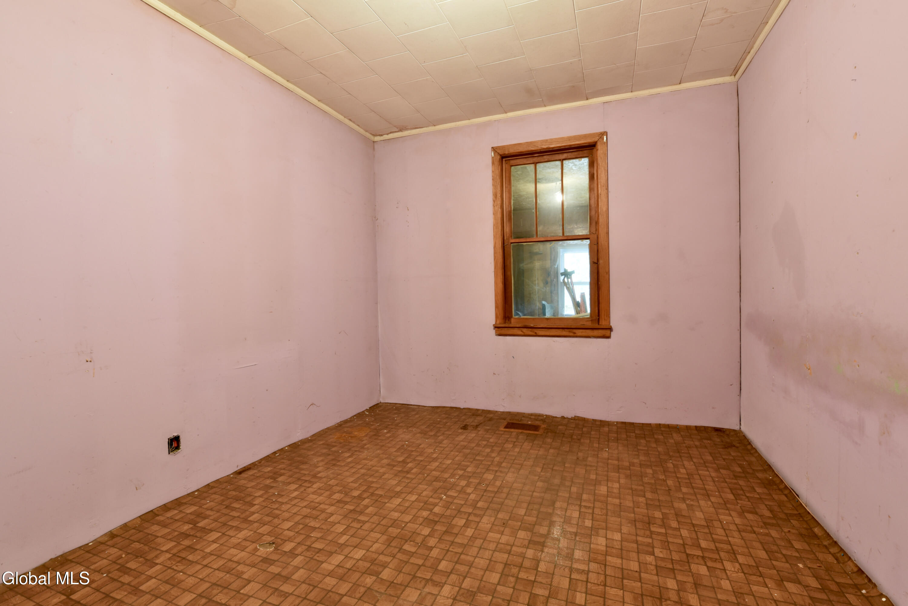 318 Howe Road Lake Luzerne, NY 12846 - Photo 35 of 54 34