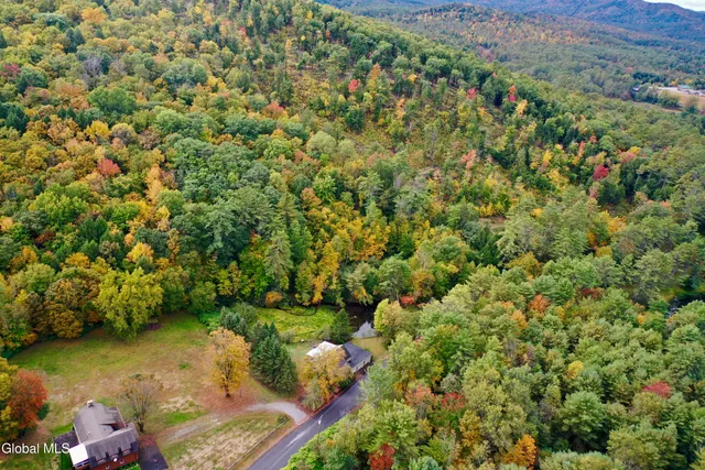 $145,000 | 318 Howe Road, Lake Luzerne, NY 12846