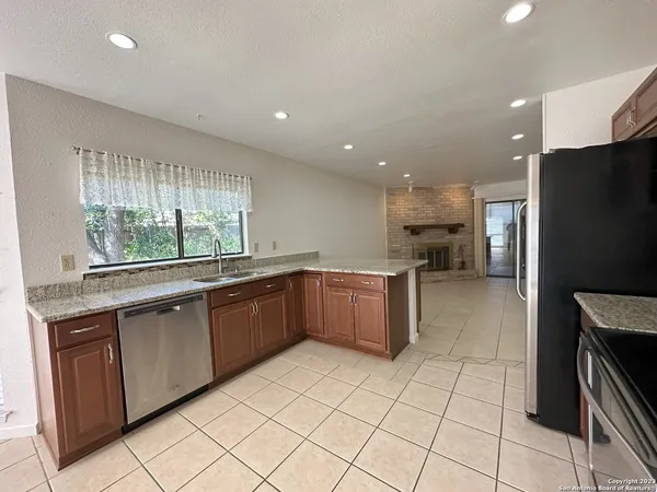 $2,100 | 6035 Merrimac Cove, San Antonio, TX 78249