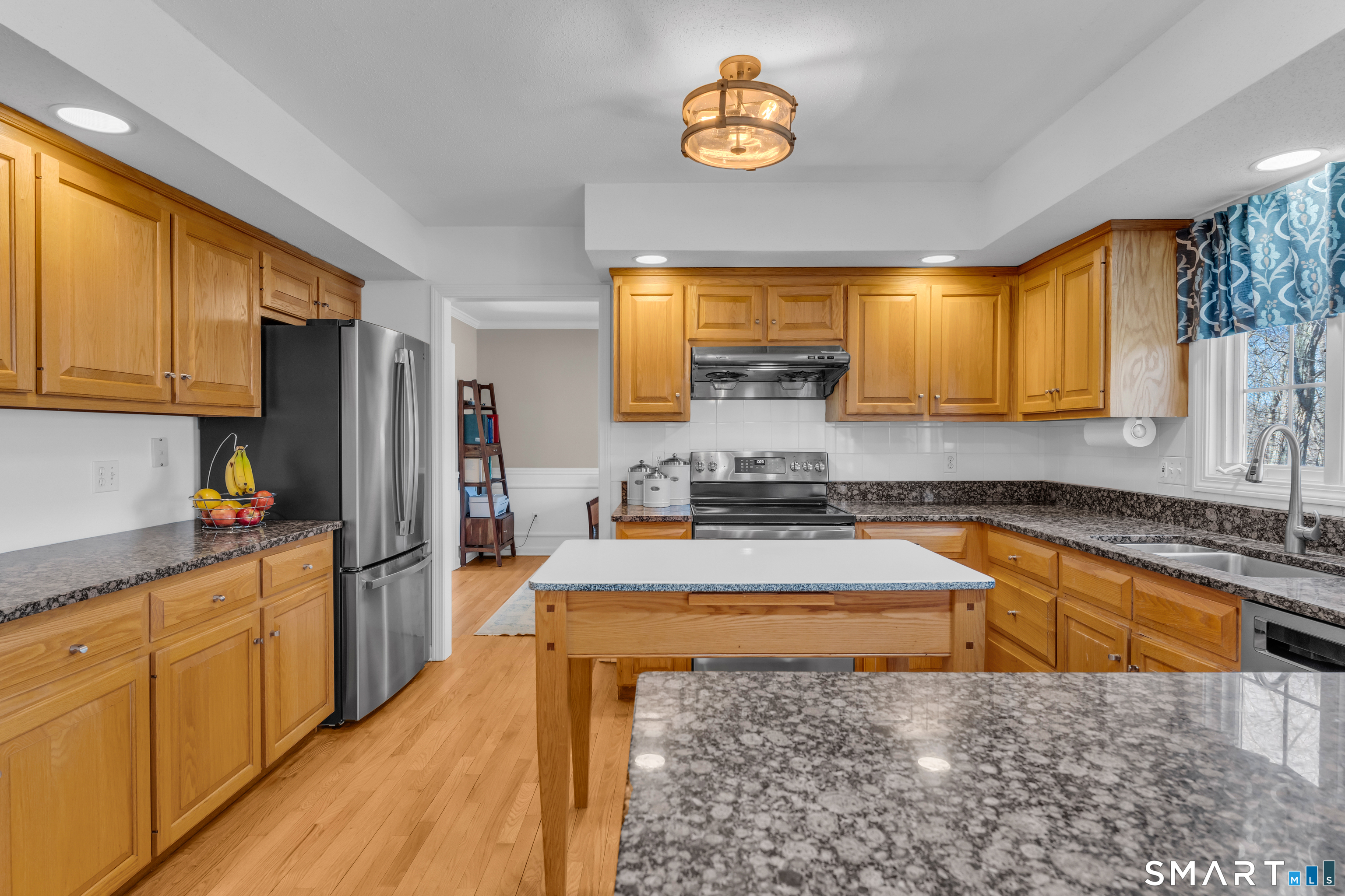 322 Willow Road Guilford, CT 06437 - Photo 12 of 40