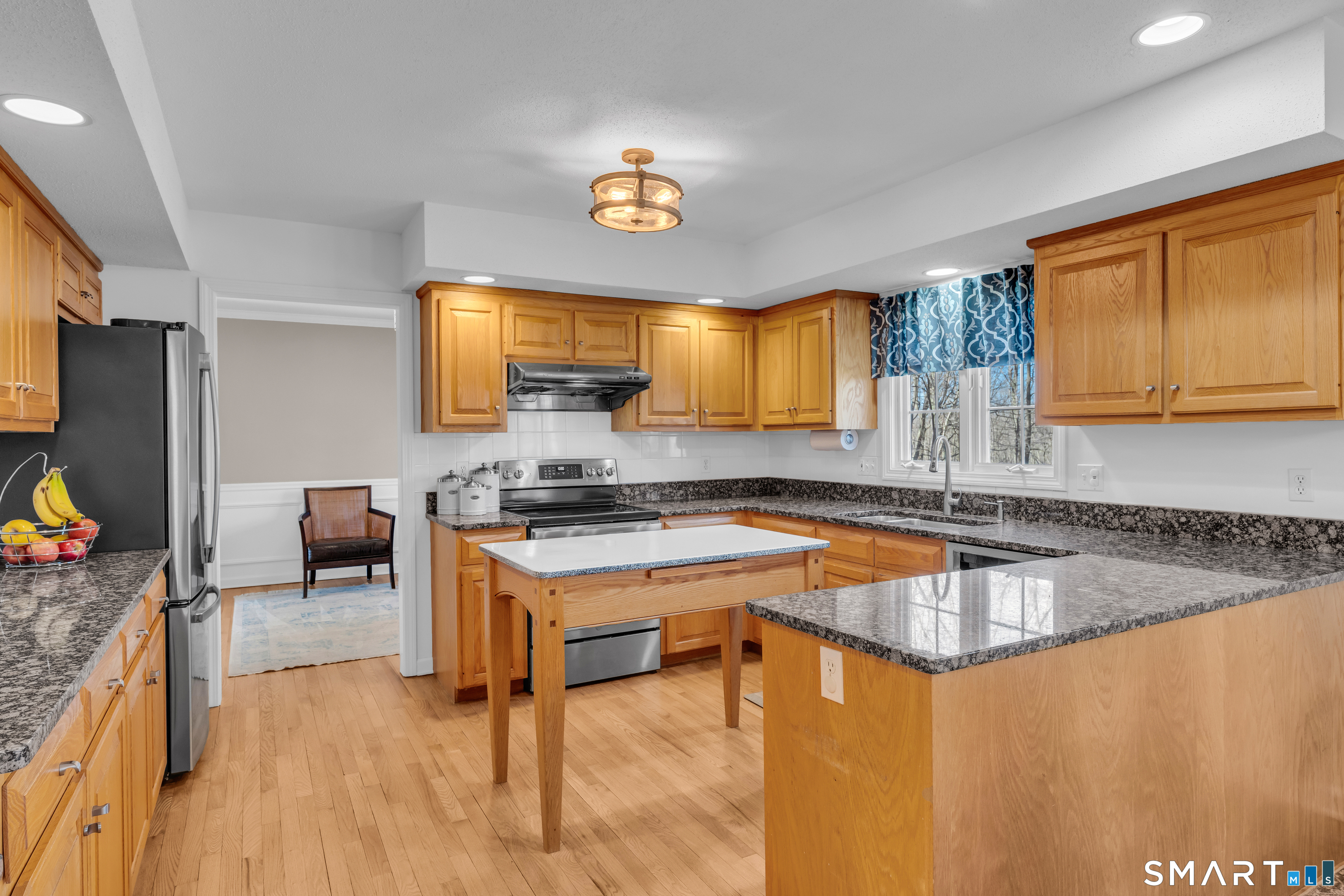 322 Willow Road Guilford, CT 06437 - Photo 14 of 40