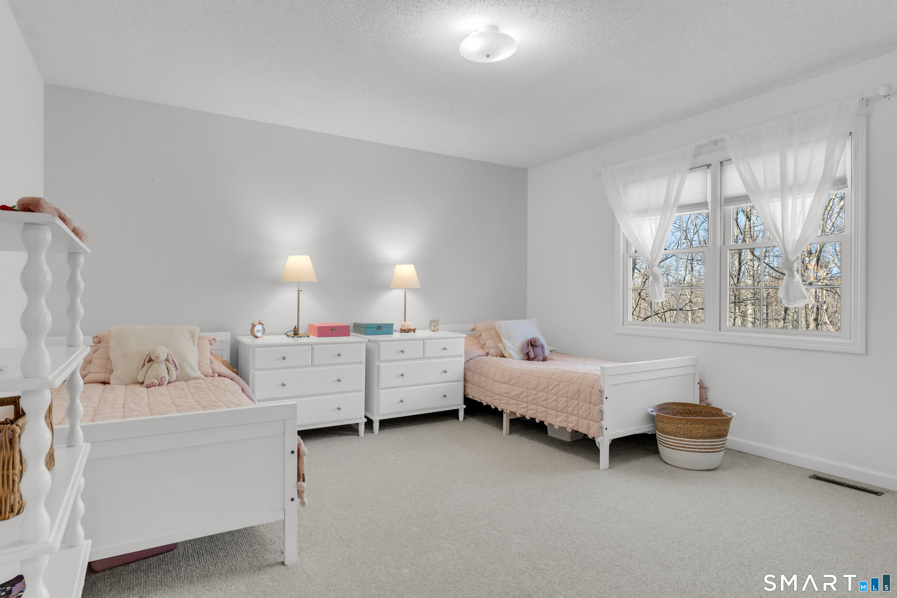 322 Willow Road Guilford, CT 06437 - Photo 26 of 40