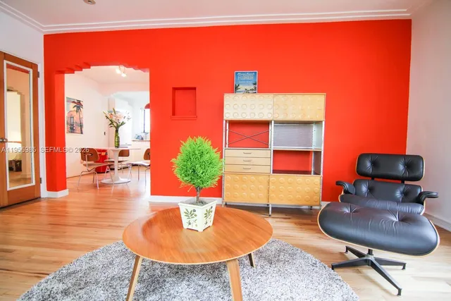 $4,800 | 400 Blk Meridian, Miami Beach, FL 33139