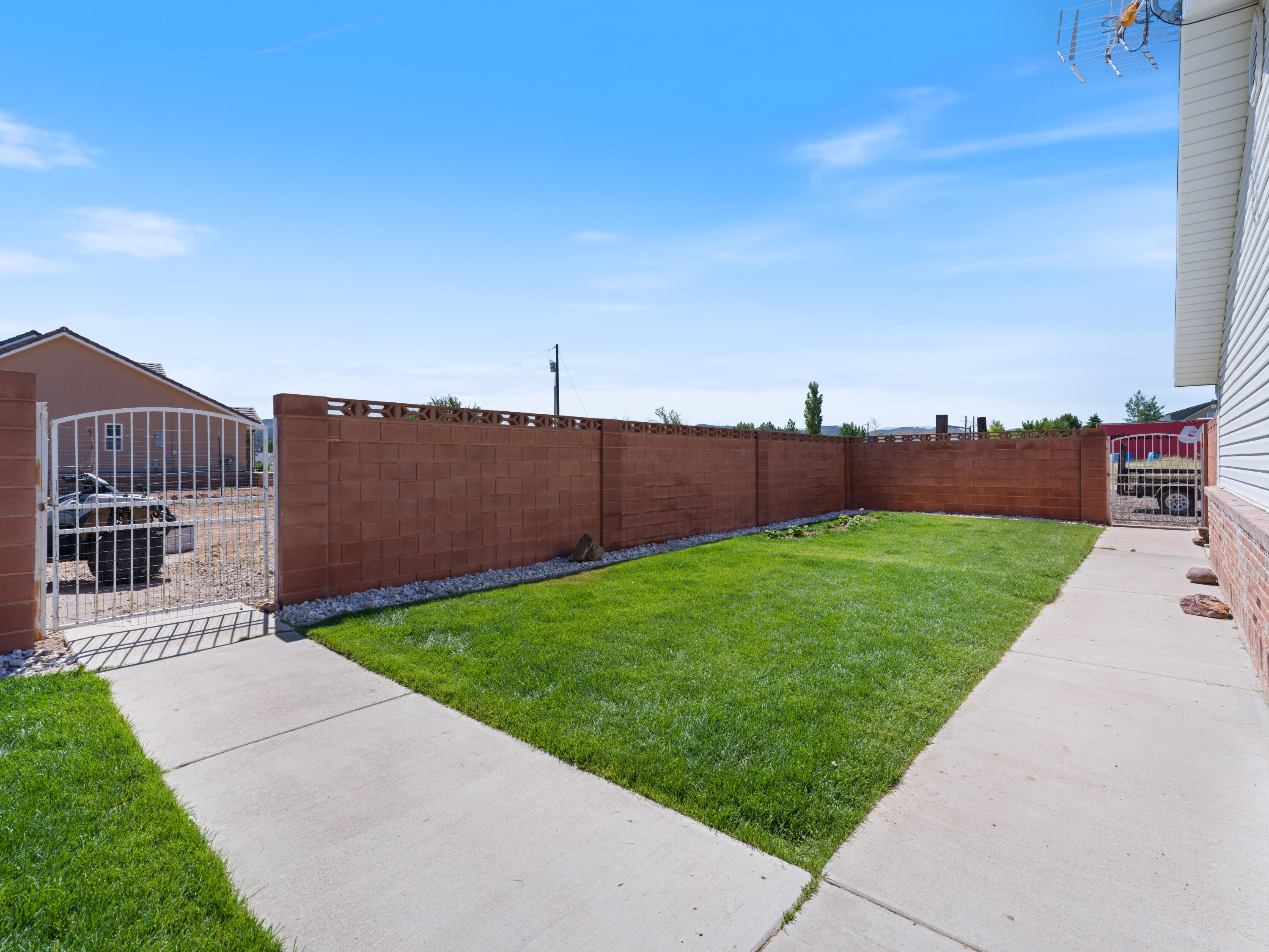 397 South Center Street Enterprise, UT 84725 - Photo 33 of 40 33-B0002167